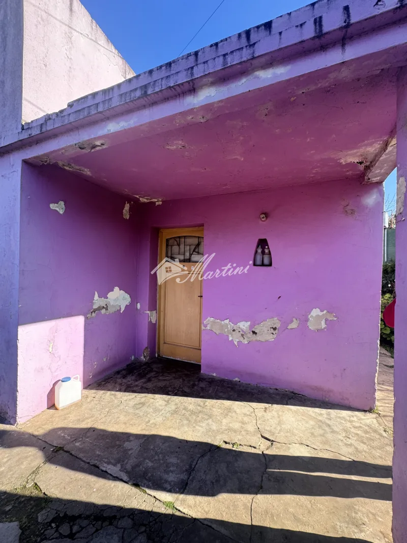 Venta de propiedad a restaurar - Cortinez