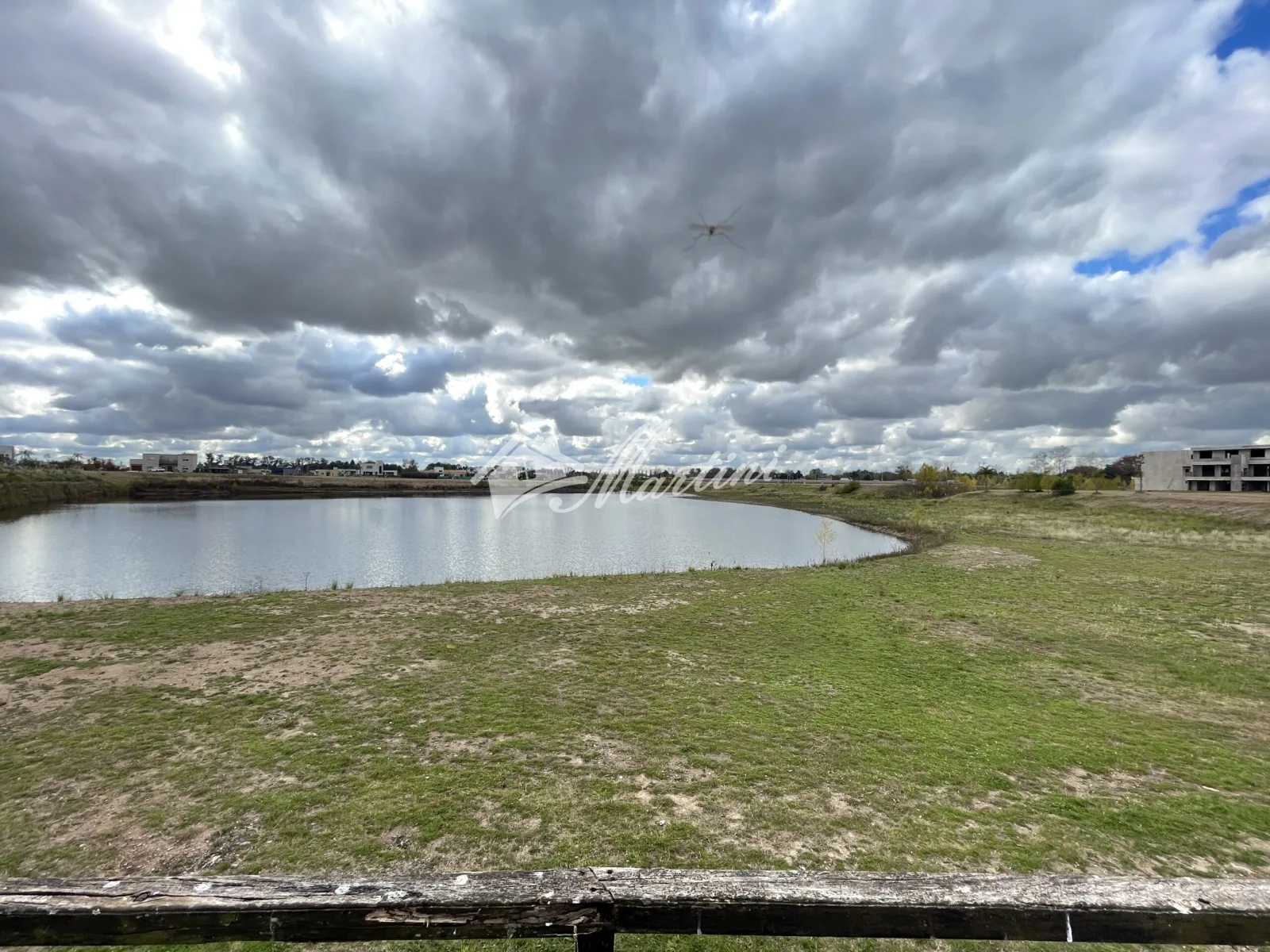 Venta de lote en Los Juncos