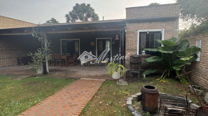 Venta de Casa Quinta Barrio El Pinar